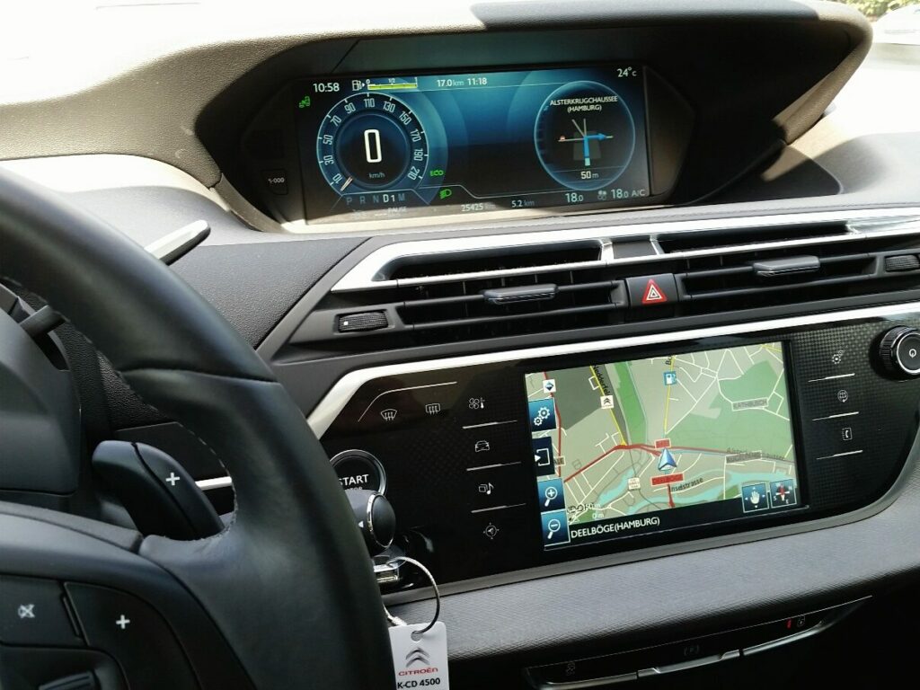 Citroën Grand C4 Picasso (2014) im Familiencheck - ein frecher Franzose 9 Citroën Grand C4 Picasso (2014) Instrumente