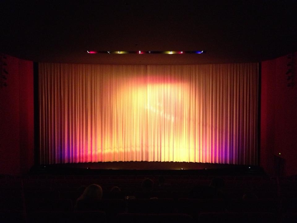 Kino mit Kindern? Das unbezahlbare Vergnügen! 4 Die Spannung im Kino steigt - gleich geht's los