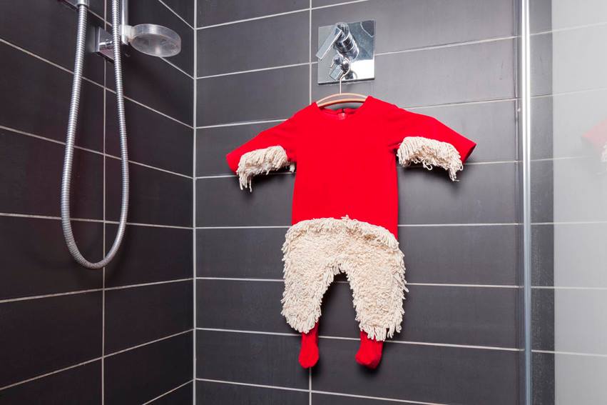 Babies helfen im Haushalt mit dem Babymop 3 Der Babymop