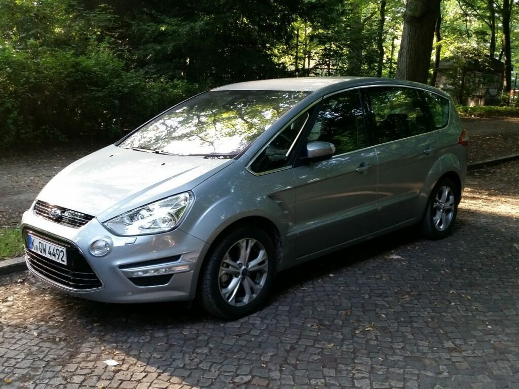 Ford S-MAX Titanium (2014) Front