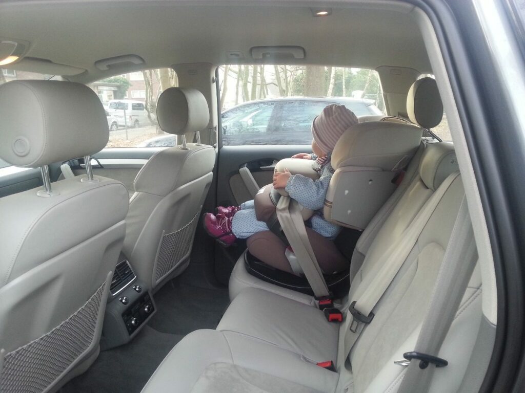 Škoda Superb Combi 2.0 TDI Green tec (2014) im Familiencheck 11 Škoda Superb Combi (2014) Kindersitz