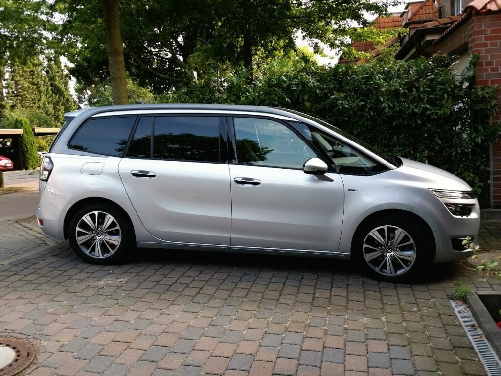 Citroën Grand C4 Picasso (2014) im Familiencheck - ein frecher Franzose 7 Citroën Grand C4 Picasso (2014) Seitenansicht