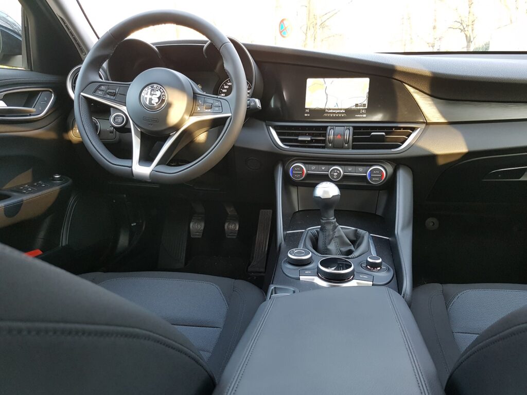 Alfa Romeo Giulia Cockpit