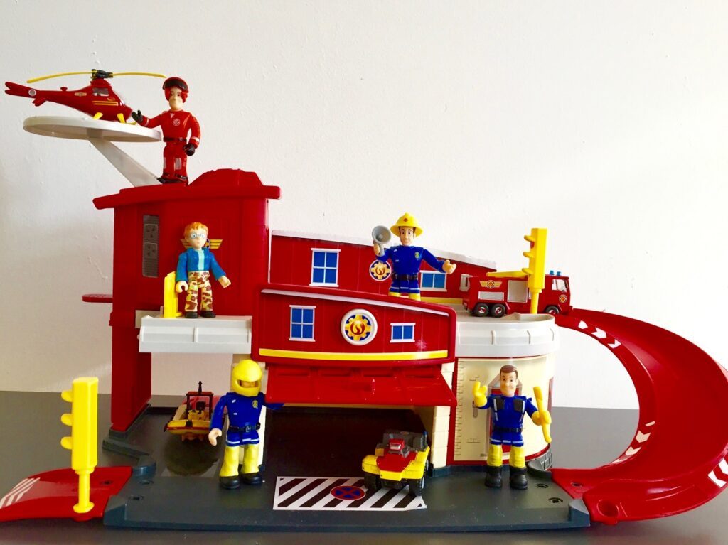 Feuerwehrmann Sam & Pontypandy für’s Wohnzimmer 6 feuerwehrmann sam wache