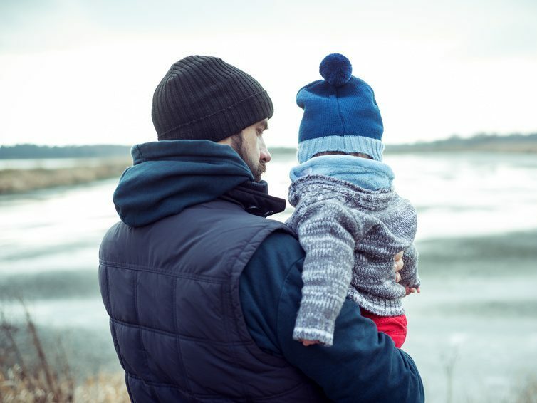 Vater mit seinem Sohn