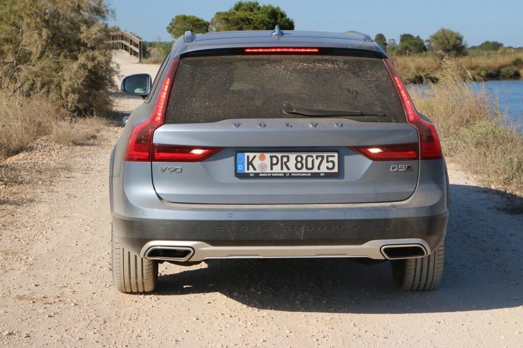 Volvo V90 Cross Country Heck