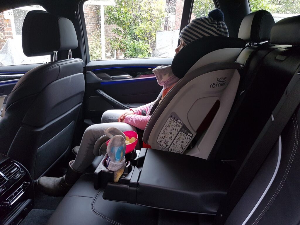 BMW 530i Touring Familienauto Kindersitz