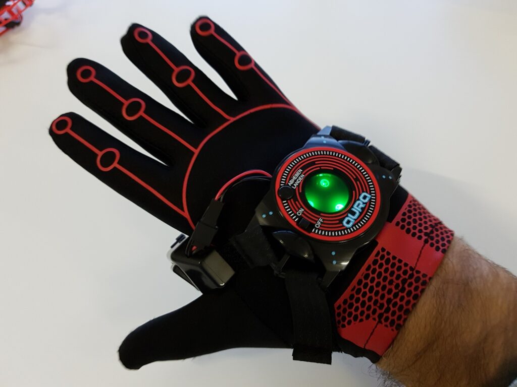 Aura gestengesteuerte Drohne Handschuh