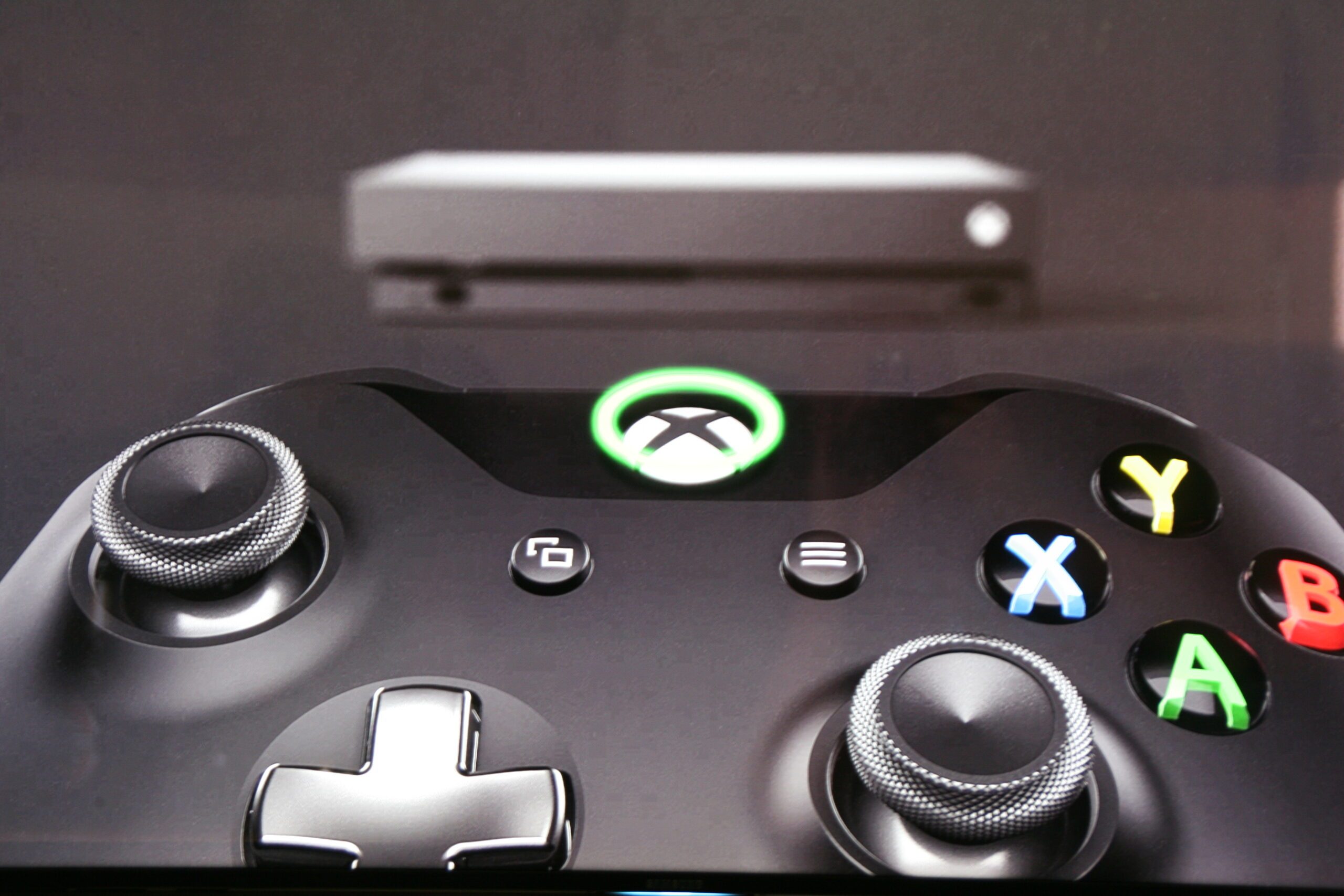 Microsoft Xbox One X 1 scaled
