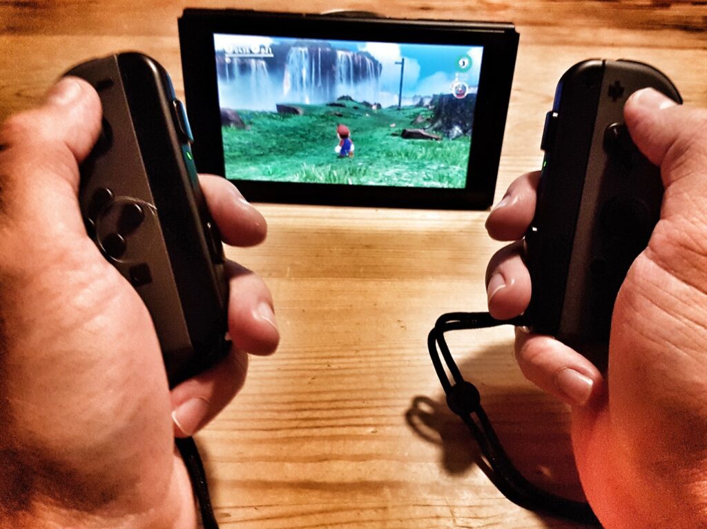 Super, Mario! Familienspaß mit der Nintendo Switch Konsole 4 Nintendo Switch Tischmodus
