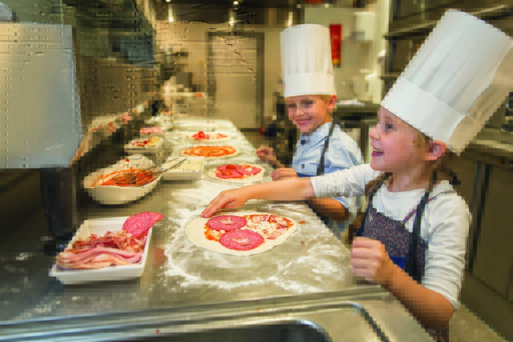 Kurzurlaub in Holland - das Resort Hof van Saksen 12 kleinkinder hof van saksen kinderakademie highres cmyk