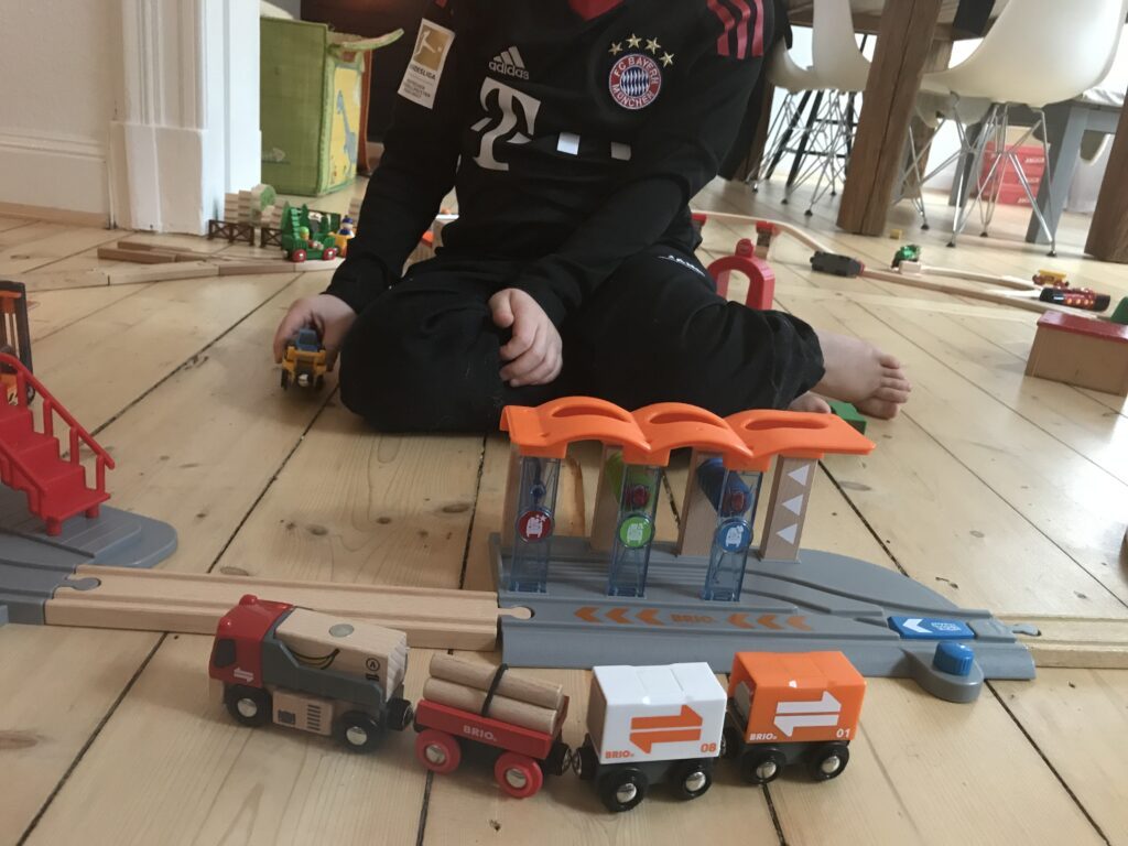 BRIO Smart Tech - die intelligente Holzeisenbahn 13 Brio Bahn 2018