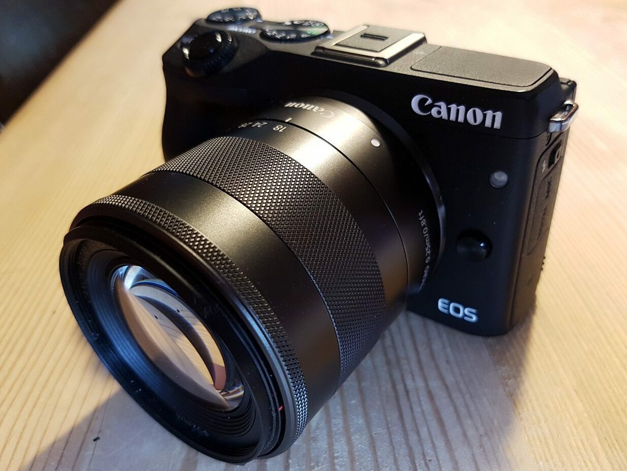 Canon EOS M3 Systemkamera Front