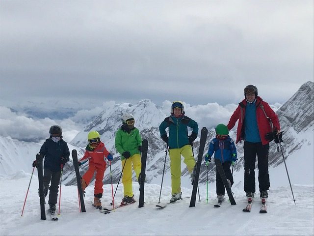 Eine Familie auf der Zugspitze