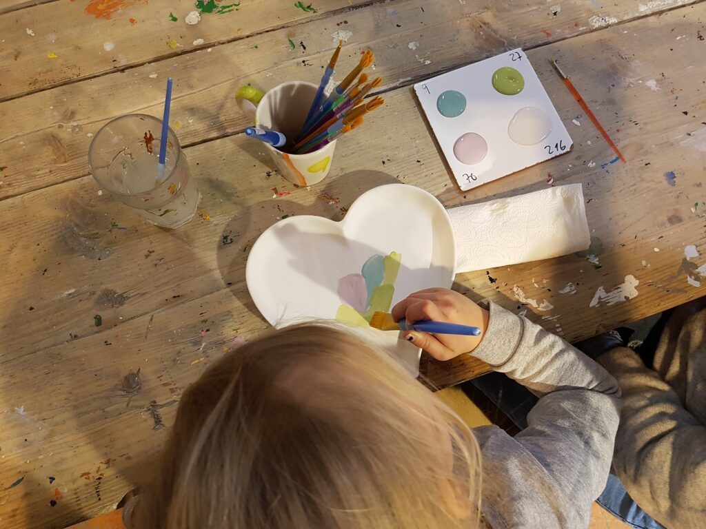 Familienzeit im Zeichen der Erdbeere - Karls Erlebnis-Dorf Rövershagen 5 Karls Erlebnis-Dorf Kreativ-Werkstatt
