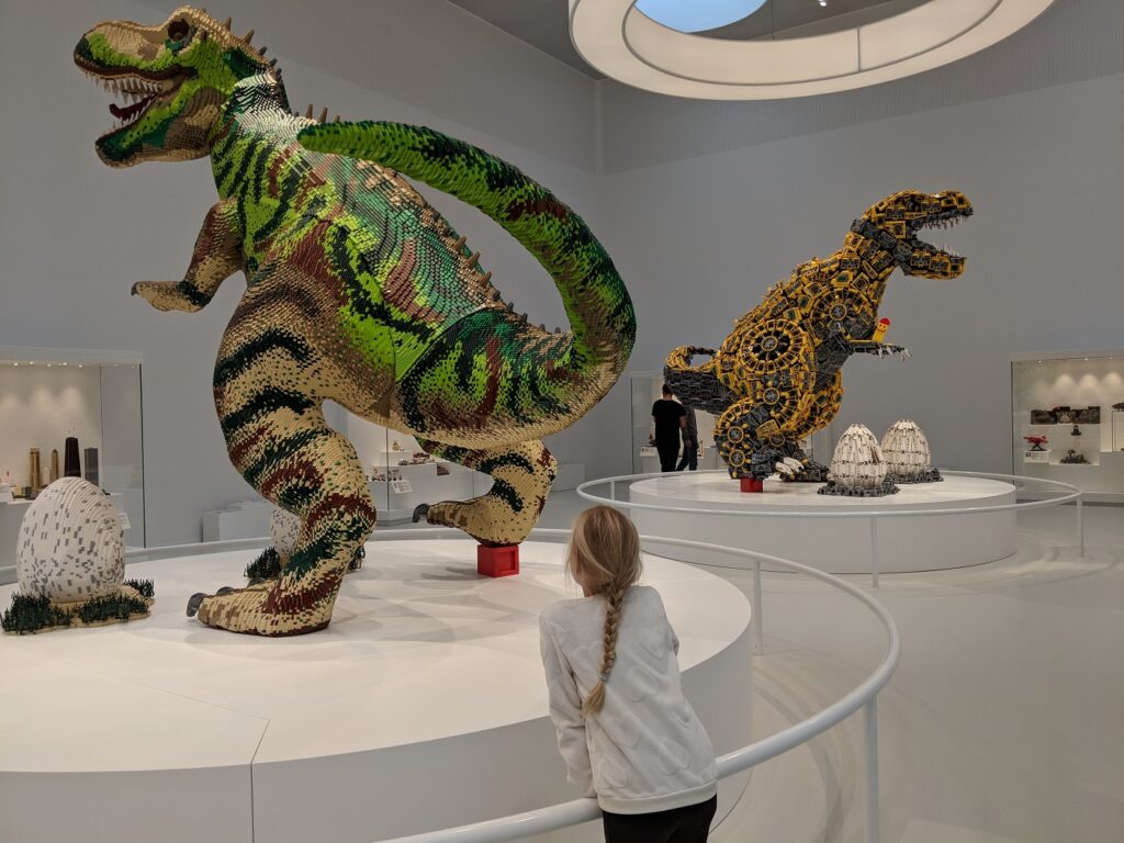 Lego House Dino