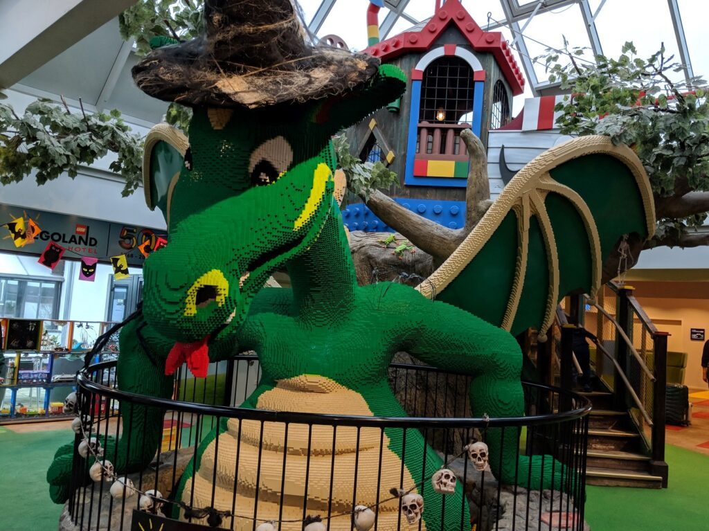 Legoland Hotel Foyer