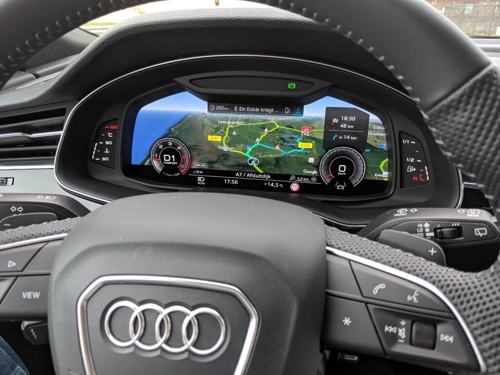 Testfahrt im Audi Q8 (2019) zum Familienurlaub nach Holland 9 Audi Q8 Lenkrad
