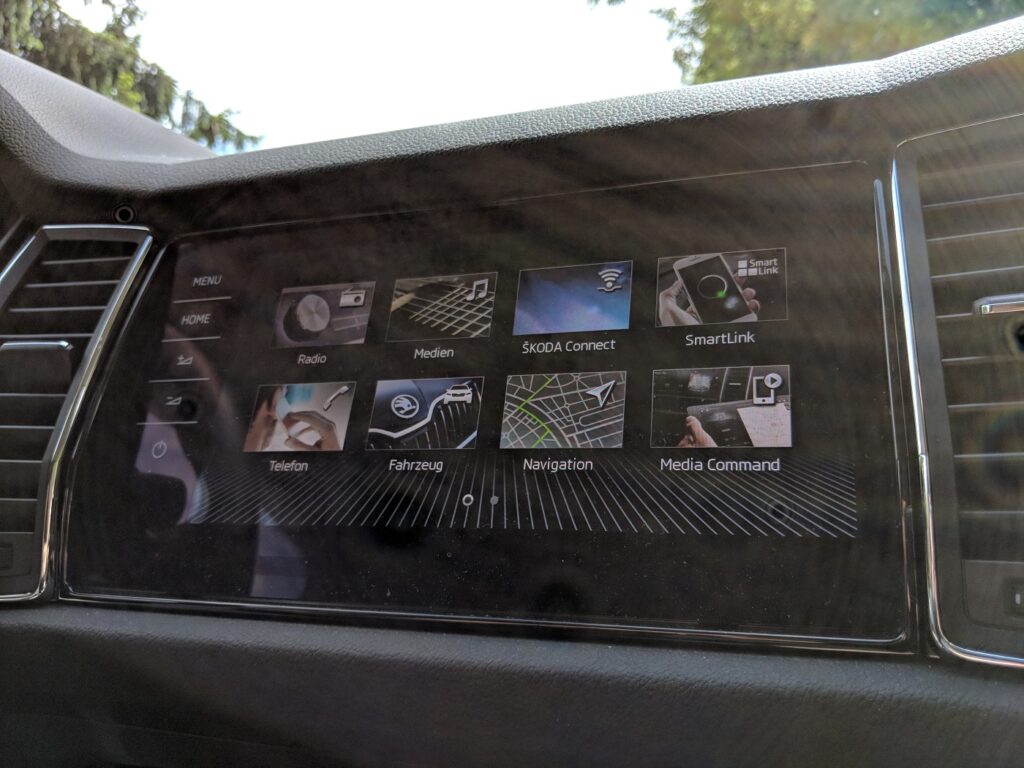 Testfahrt mit dem Škoda Kodiaq (2018) zum Gardasee 13 Škoda Kodiaq Display