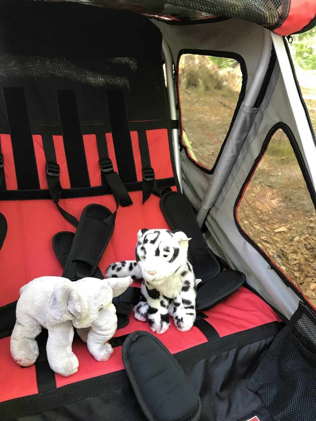 Papa-Check vom Fahrradanhänger North 13.5 Speeder 12 Im North 13.5 Speeder haben auch Kuscheltiere Platz