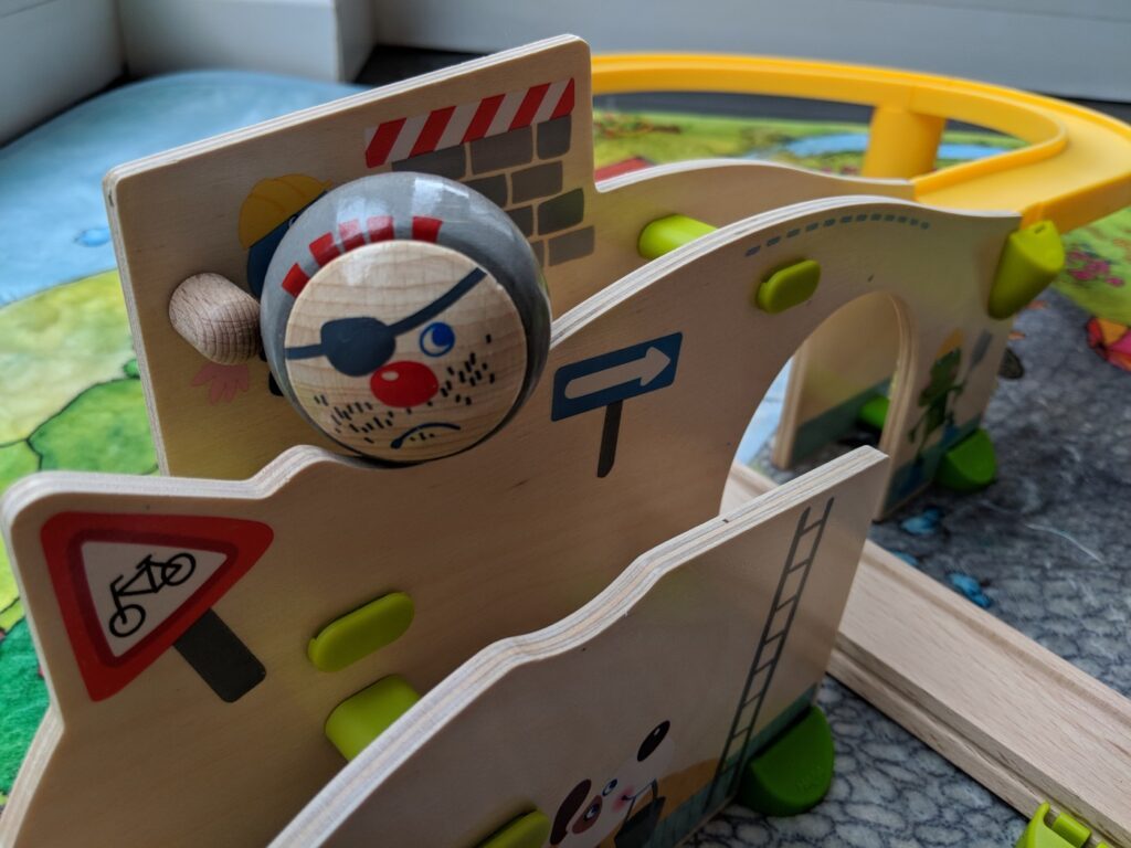 Wir Kinder von Kullerbü: Kugel- und Spielbahnen von HABA 2 Mit den HABA Kullerbü Bahnen ergeben sich tolle Spielmöglichkeiten