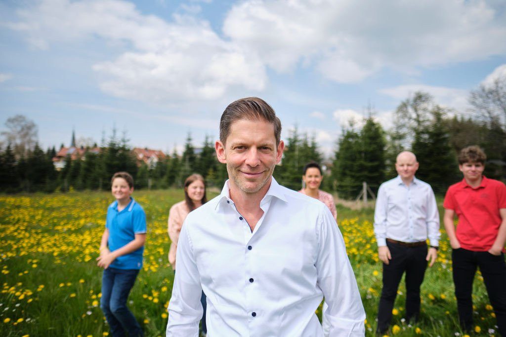 Buchtipp: #gemeckerfrei - Interview mit Erziehungsexperte Bernd Bott 6 Bernd Bott, Autor von #gemeckerfrei - mit Frau und vier Kindern