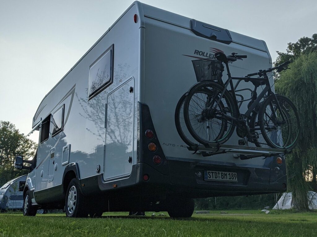 Wohnmobil mit Fahrradträger von PaulCamper