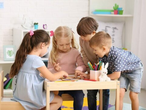 kita spielende kinder e1676395542920