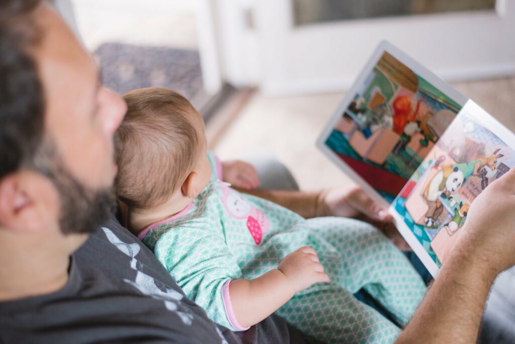 Vorlesen bereichert Kinder 2 picsea EQlTyDZRx7U unsplash 1