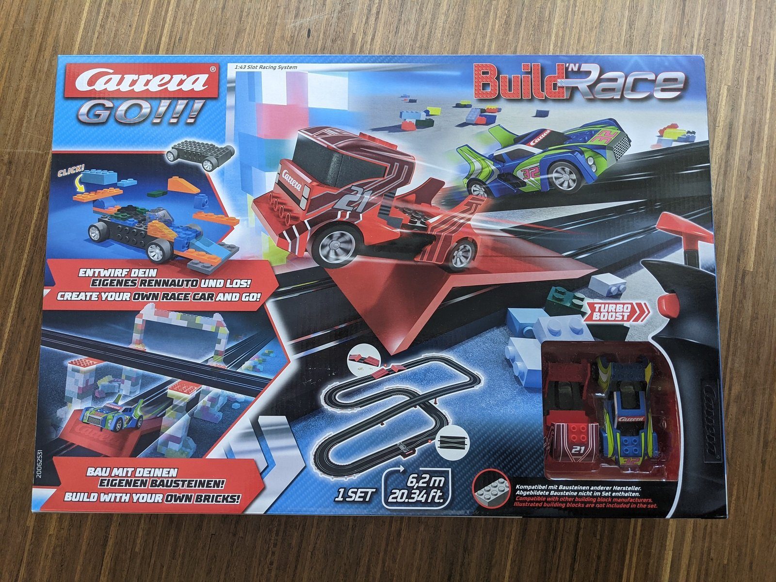 Carrera Go!!! Race tracks and cars