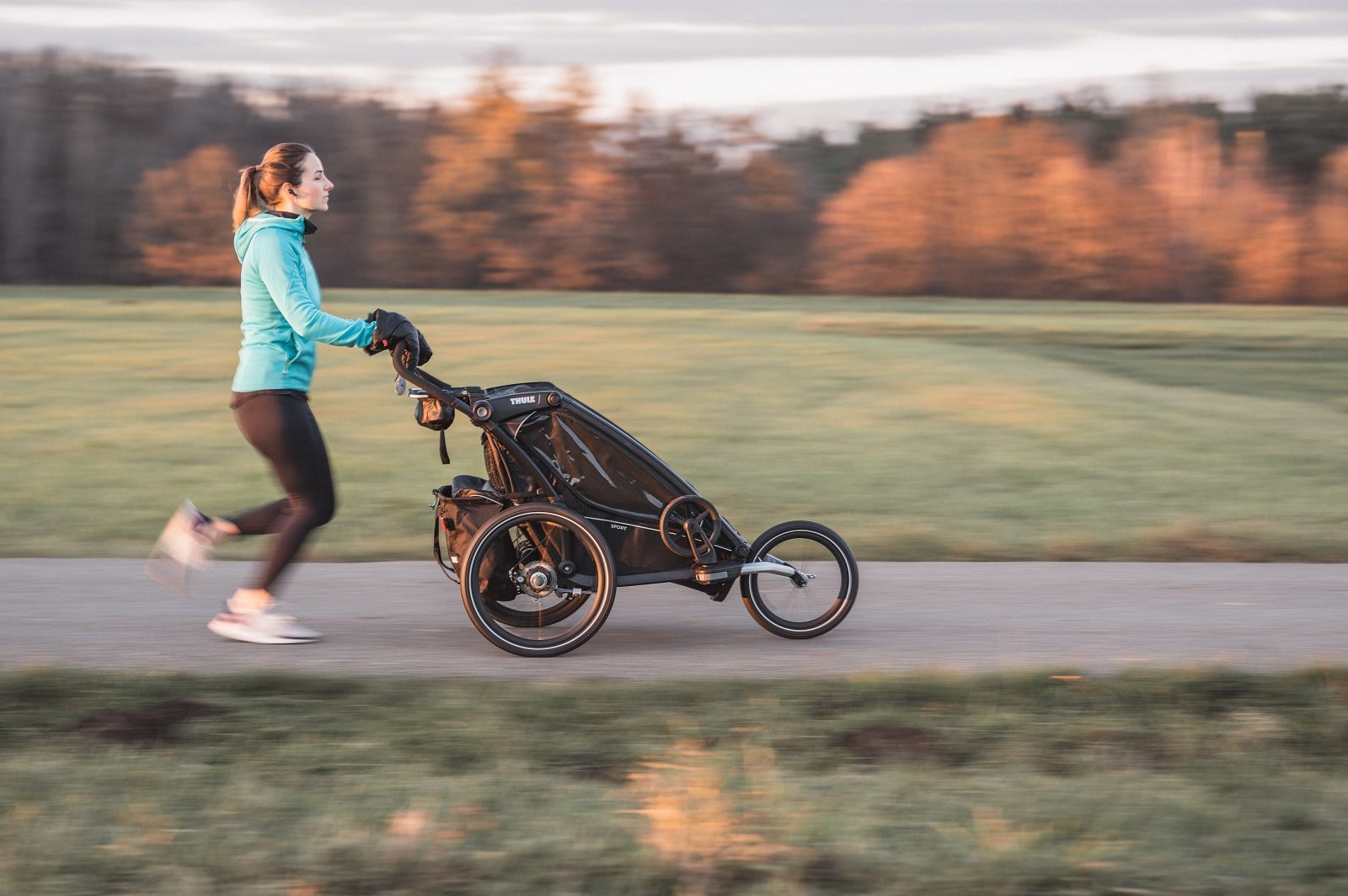 4-in-1-Anhänger: Thule Chariot Sport 2 im großen Daddy-Check 24 Thule Chariot Sport 2 als Kinderwagen zum Joggen