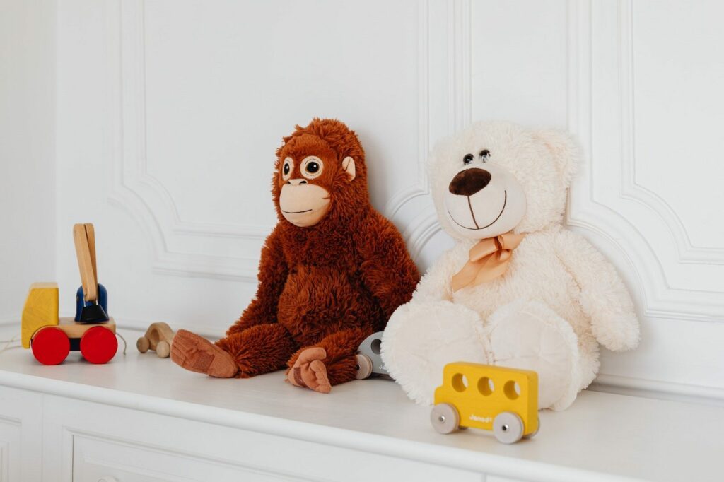 kuscheltiere im kinderzimmer