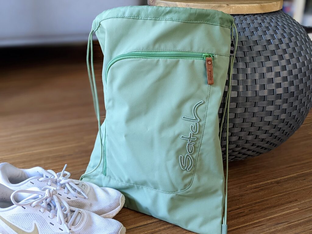 School Days - Start in Klasse 5 mit dem satch pack Schulrucksack 7 satch sportbeutel