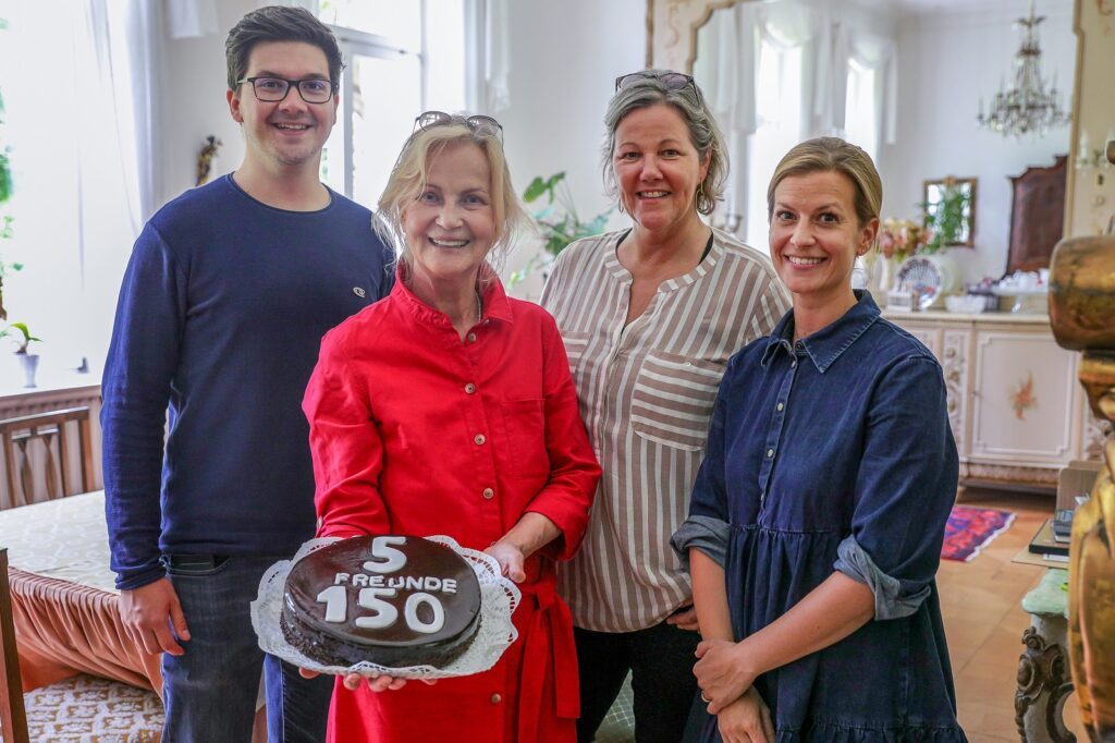Großes Jubiläum: Wir haben die „Fünf Freunde“ im Tonstudio besucht 14 Torte