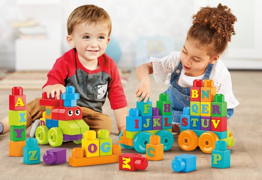 HoHoHo - Last Minute Geschenketipps: Spielzeug von Mattel 8 DXH35 MegaBloks ABC Lernzug 3