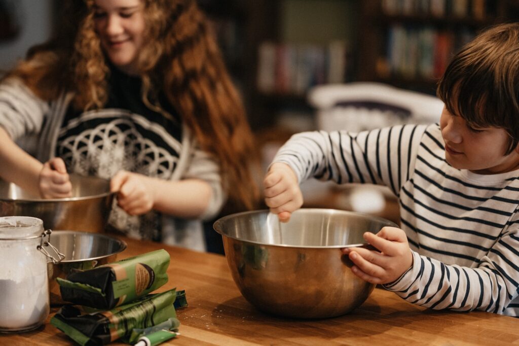 Für und mit Kindern zu kochen kann ein großer Spaß sein. Wenn man etwas im Voraus plant
