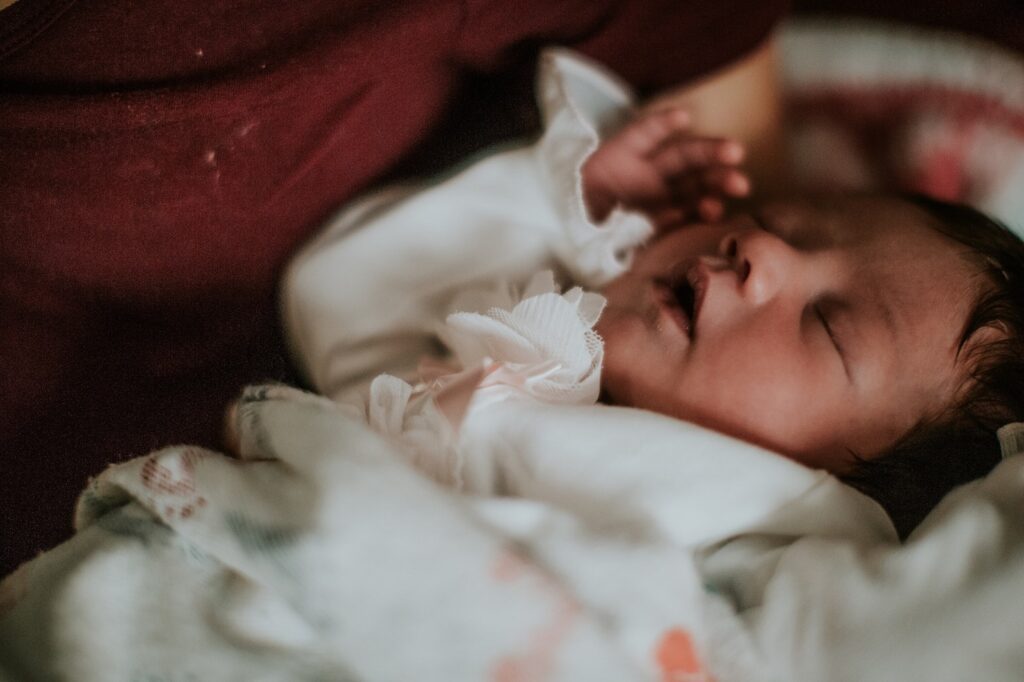 Glatt wie ein Babypopo - 5 No-Gos bei der Babypflege 8 brytny com ejitsg30lns unsplash