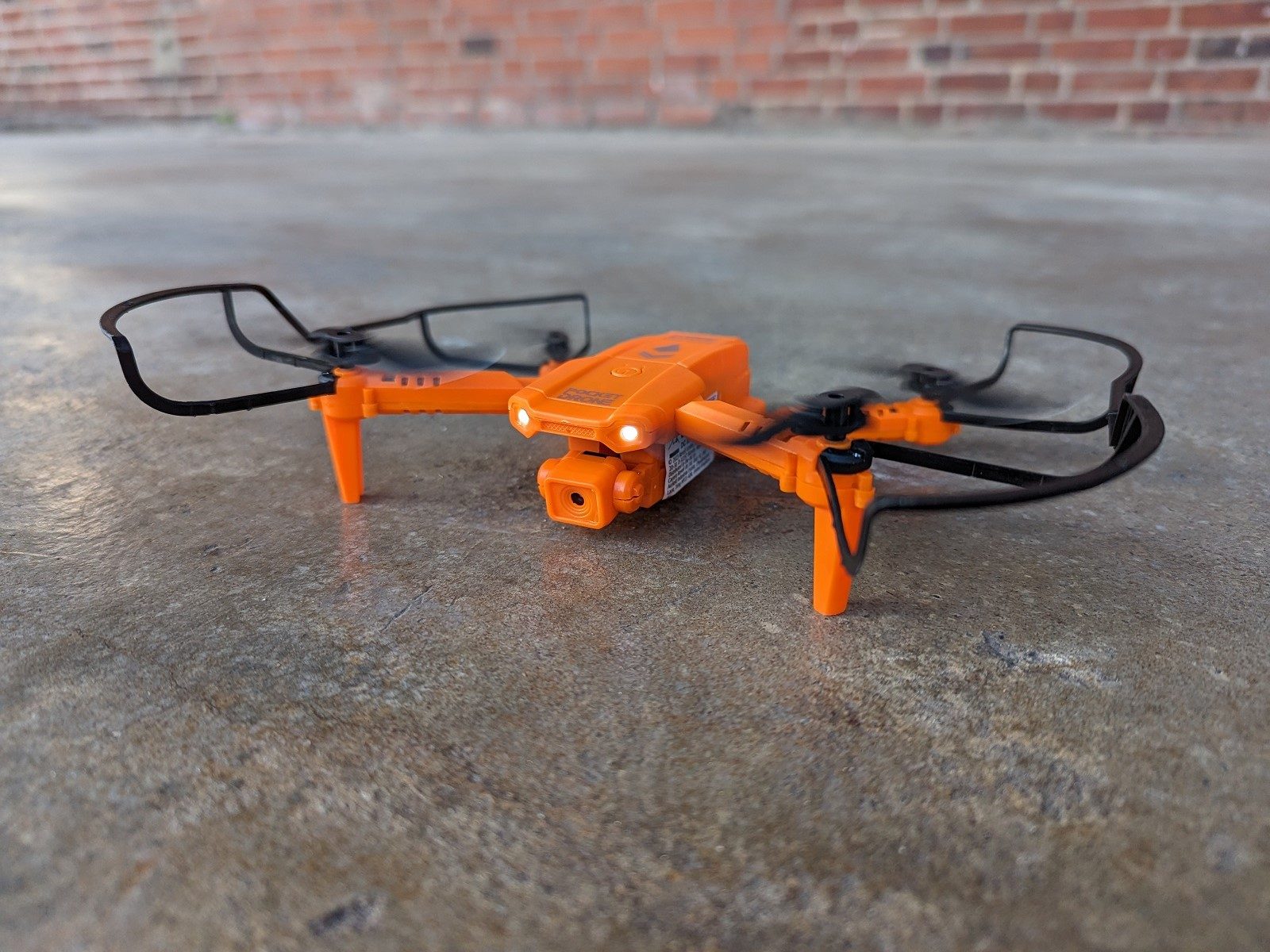 revell pocket drone start 1