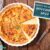 Rezept des Monats 11.23: Möhren-Thymian-Quiche mit Tomaten