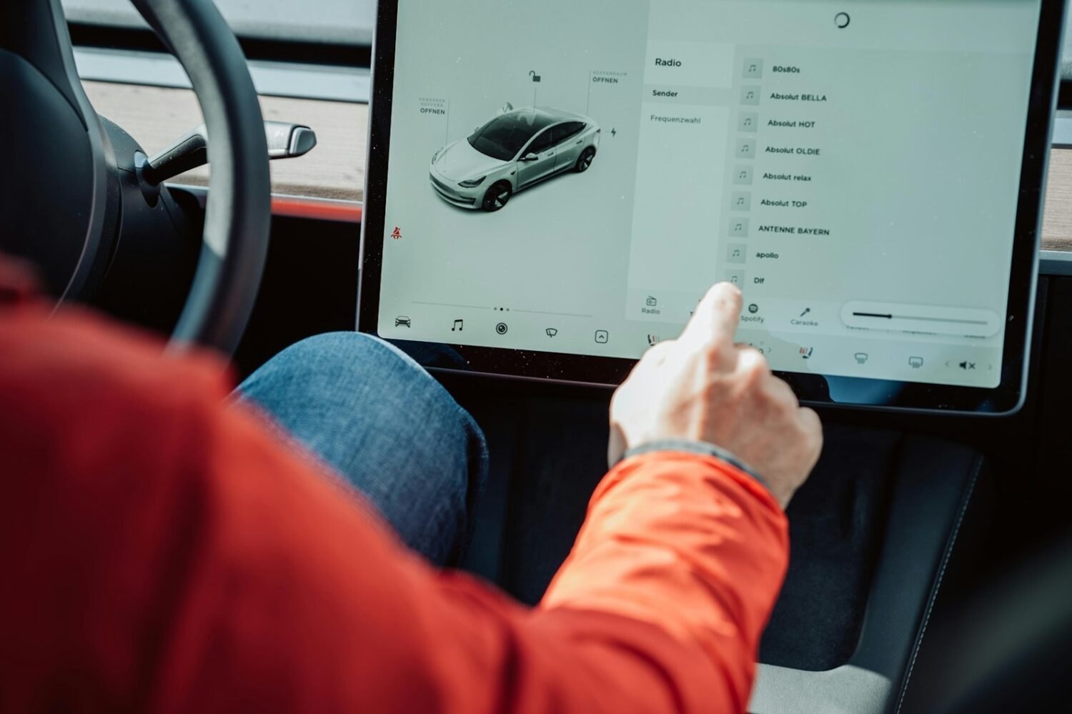 Die Entscheidung zwischen Verbrenner und E-Auto als Familienauto 9 malte helmhold PSRttYVouDo unsplash