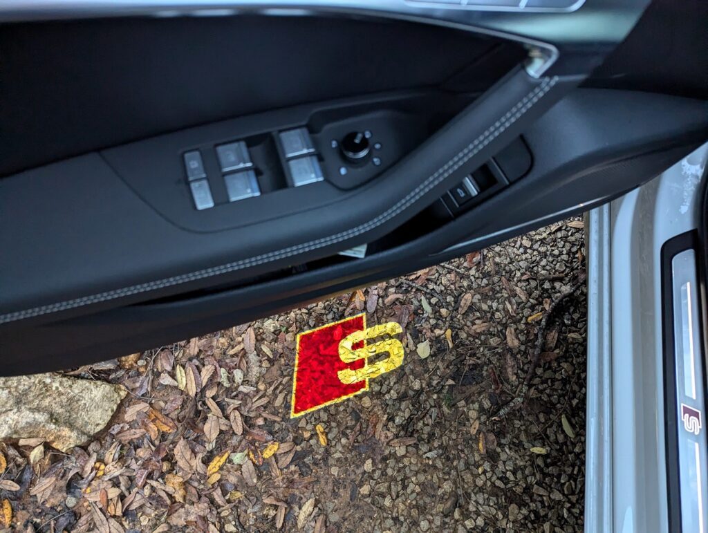 Testfahrt mit dem Audi A6 Avant 55 TFSI quattro - Im Familienkombi nach Kroatien 7 audi a6 avant 55 TFSI S line logo