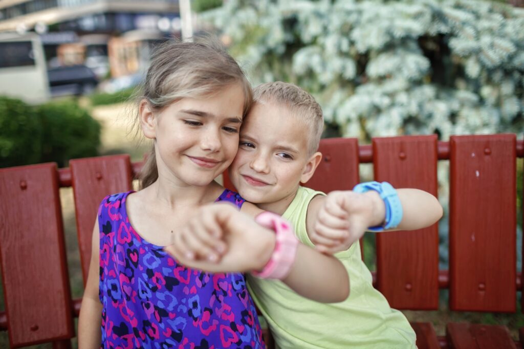 Zum Datenschutztag 2025: Smartwatches für Kinder - Pro und Kontra 8 Viele Eltern schenken ihren Kindern eine Smartwatch für mehr Sicherheit