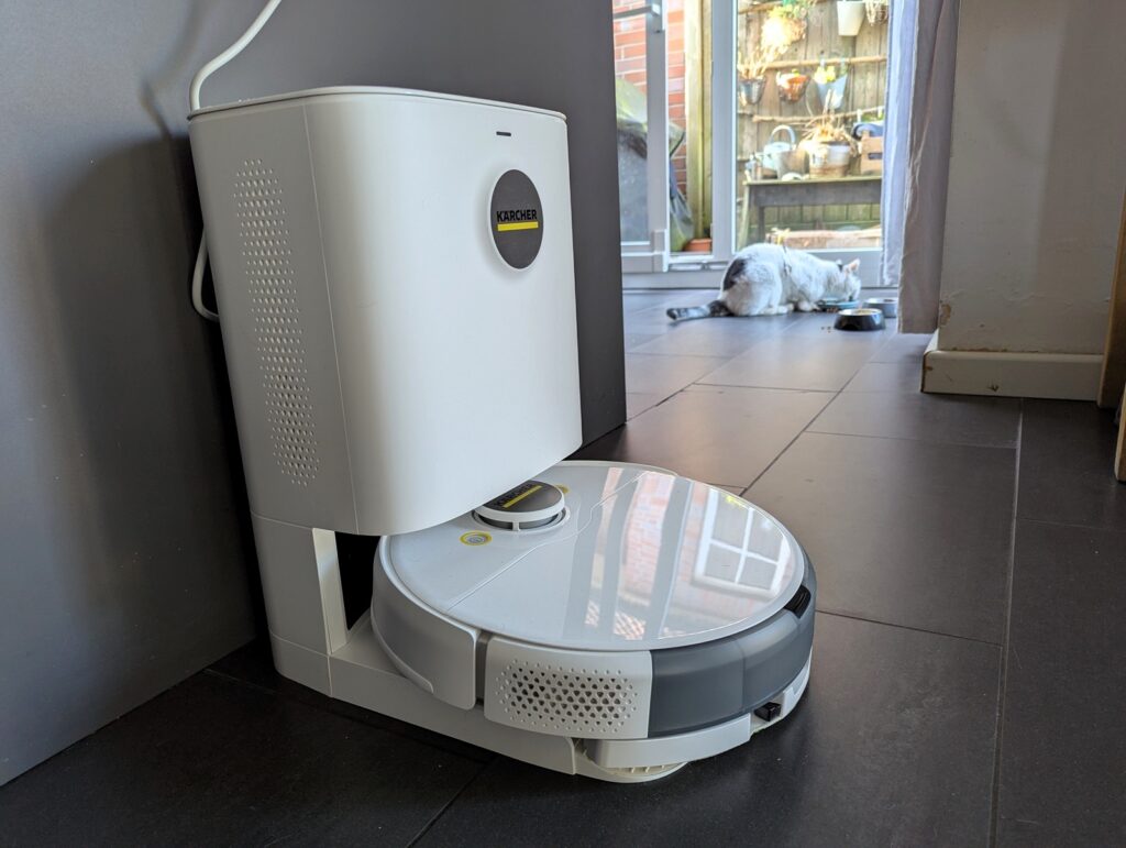 kaercher rcv 5 wischfunktion saugroboter mit Katze