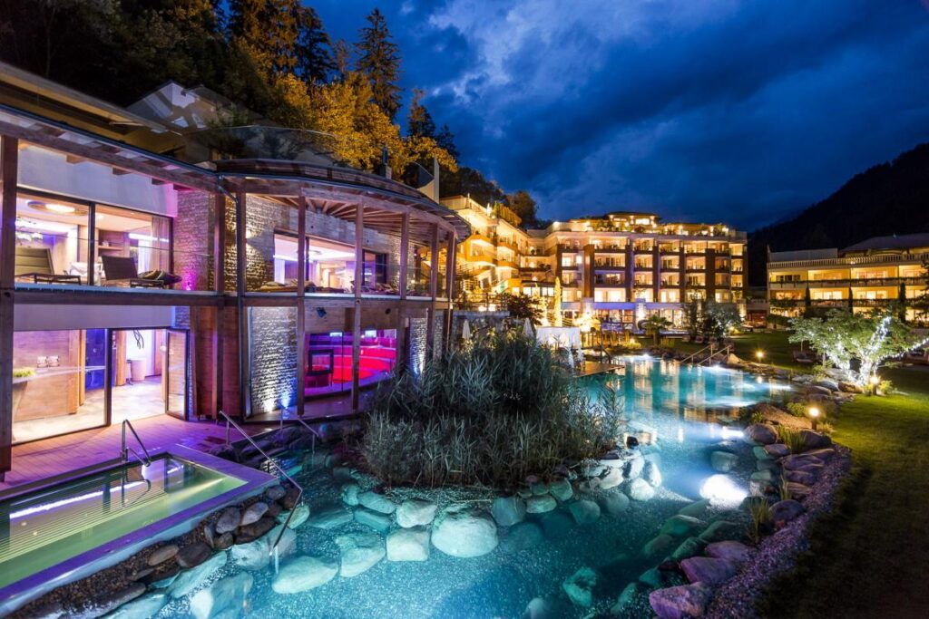 Osterurlaub: Die schönsten alpinen Wellnesshotels für Familien 10 Bild 5 Quellenhof Luxury Resort Passeier