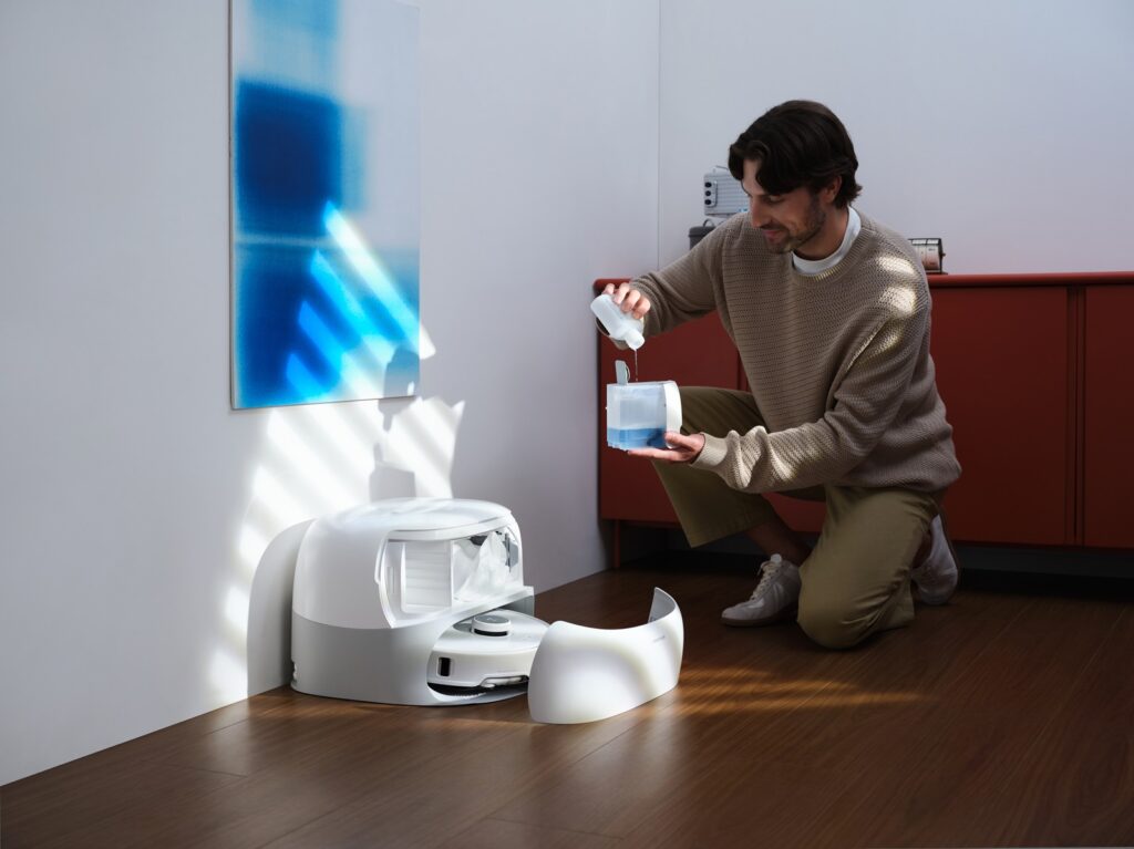 Roborock Qrevo Curv im Test - Unser neuer Mitbewohner auf drei Rädern 9 Roborock Qrevo Curv Lifestyle 2