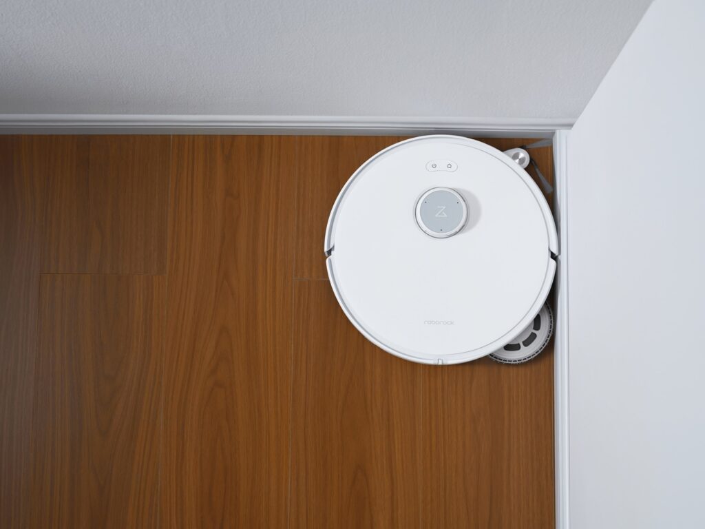 Roborock Qrevo Curv im Test - Unser neuer Mitbewohner auf drei Rädern 7 Roborock Qrevo Curv Lifestyle 21