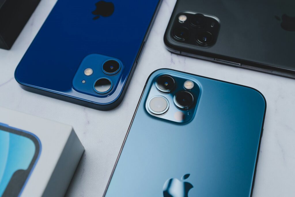 Technik für die Kleinen, Verantwortung bei den Großen: Wie Familien von gebrauchten Handys profitieren 6 iPhone Handys lassen sich prima gebraucht kaufen
