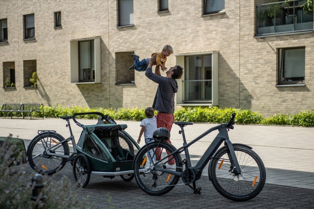 Anhänger oder Cargobike – was ist besser für den Kindertransport? 8 16 1675 2021 croozer lifestyle 12 2021