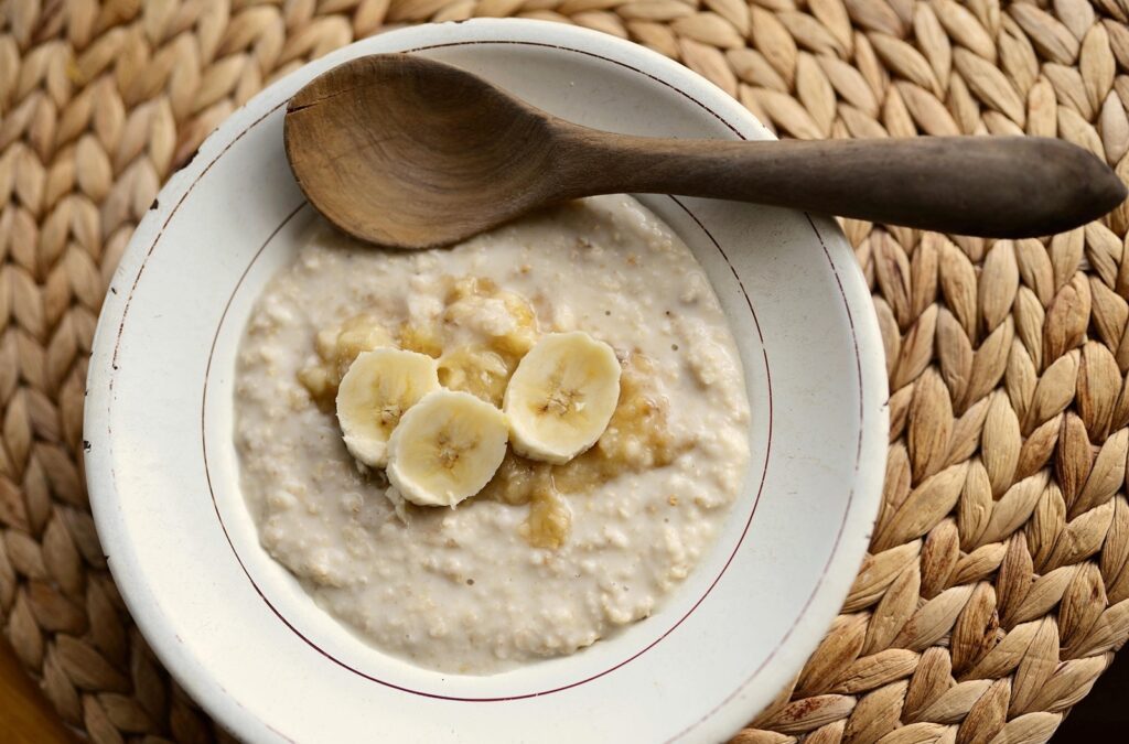 Babys erster Brei - Tipps und 4 Rezepte für den Start in die Beikost-Phase 6 porridge 7951850 1920