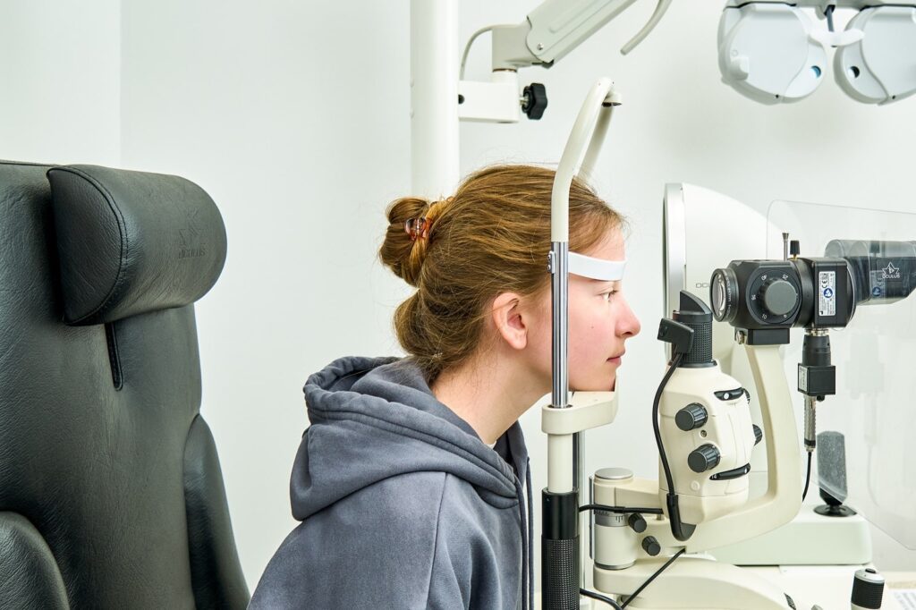 Klare Sicht statt dicke Gläser – Interview mit Augenarzt zu Kontaktlinsen für Kinder 7 CooperVision 09 min